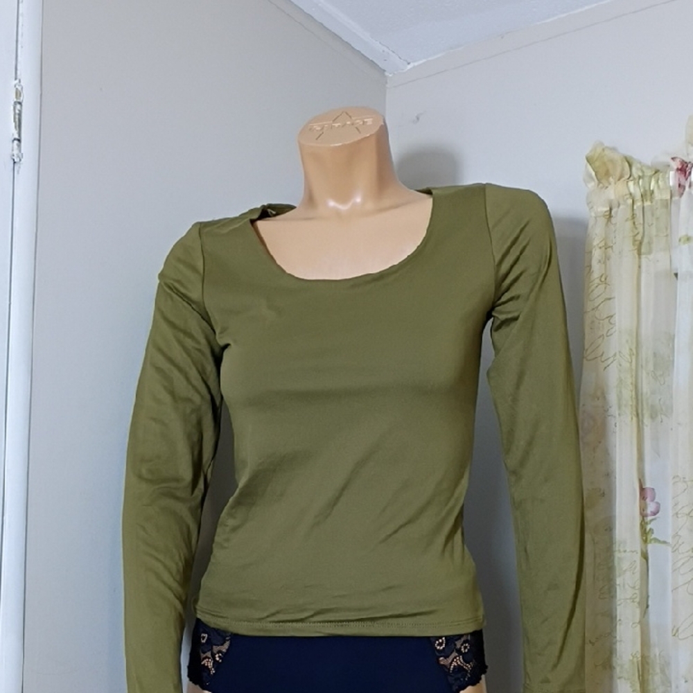 Heart & Hips Sage Green‎ Long Sleeve Blouse
